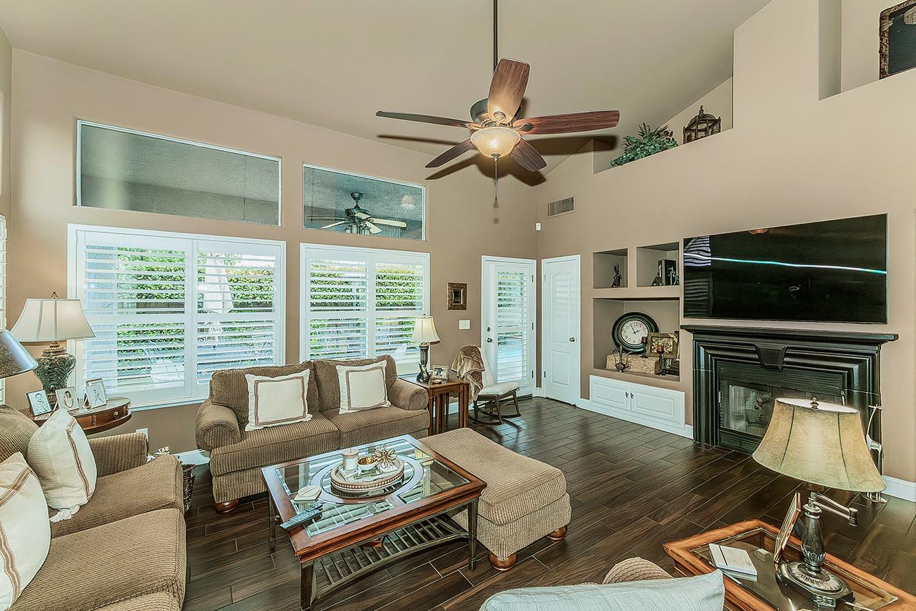 140 N Gayle Ave, Clovis, CA 93611