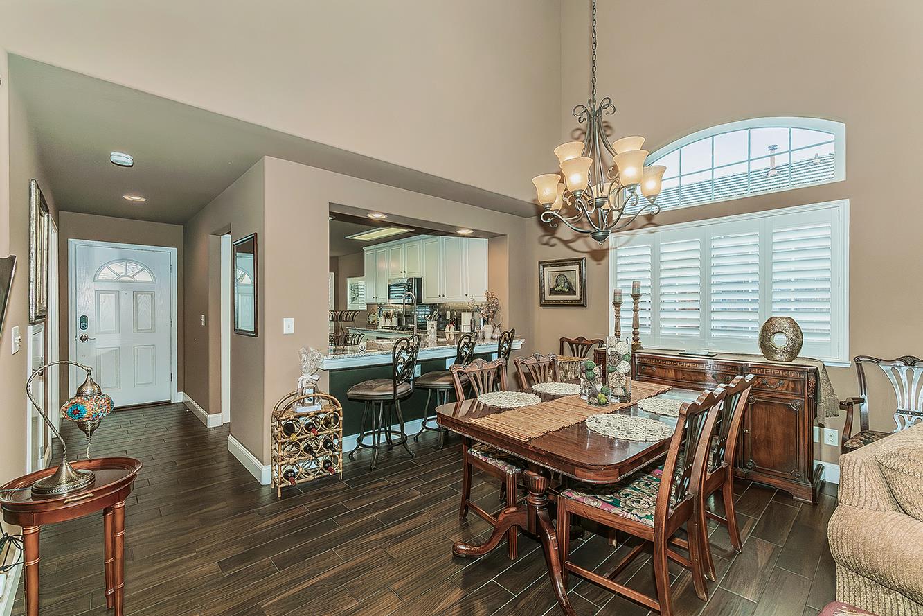 140 N Gayle Ave, Clovis, CA 93611