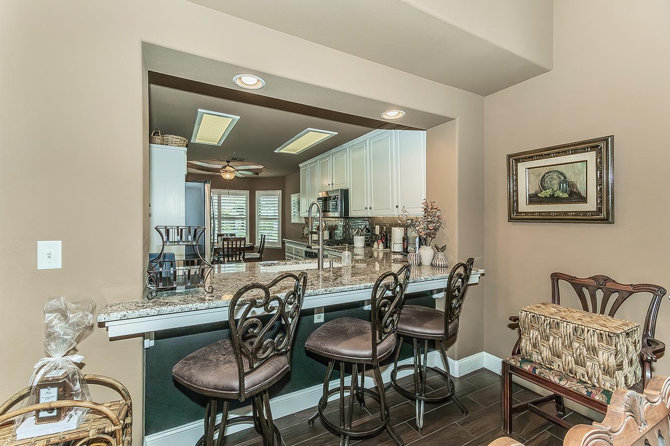 140 N Gayle Ave, Clovis, CA 93611