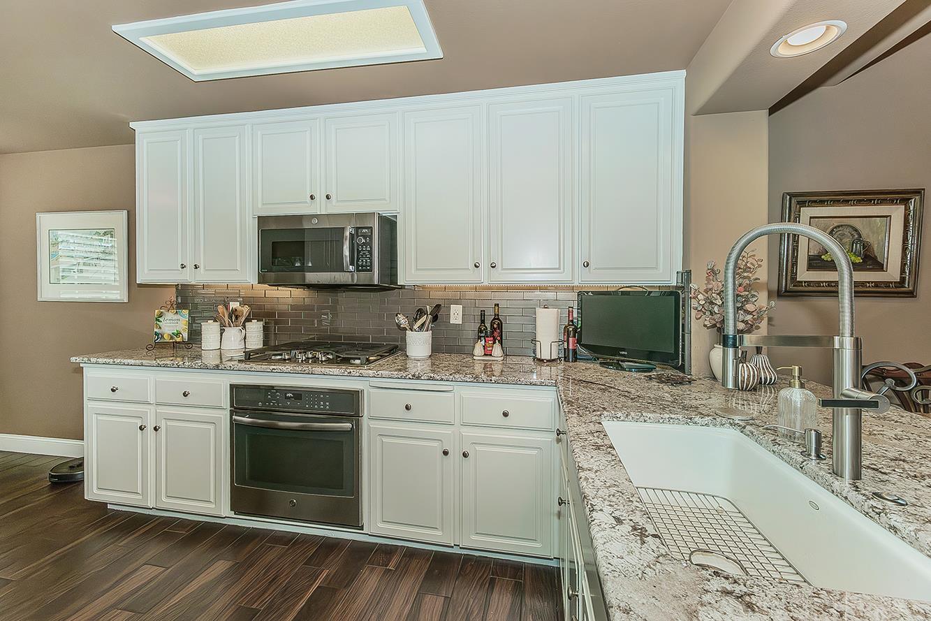 140 N Gayle Ave, Clovis, CA 93611