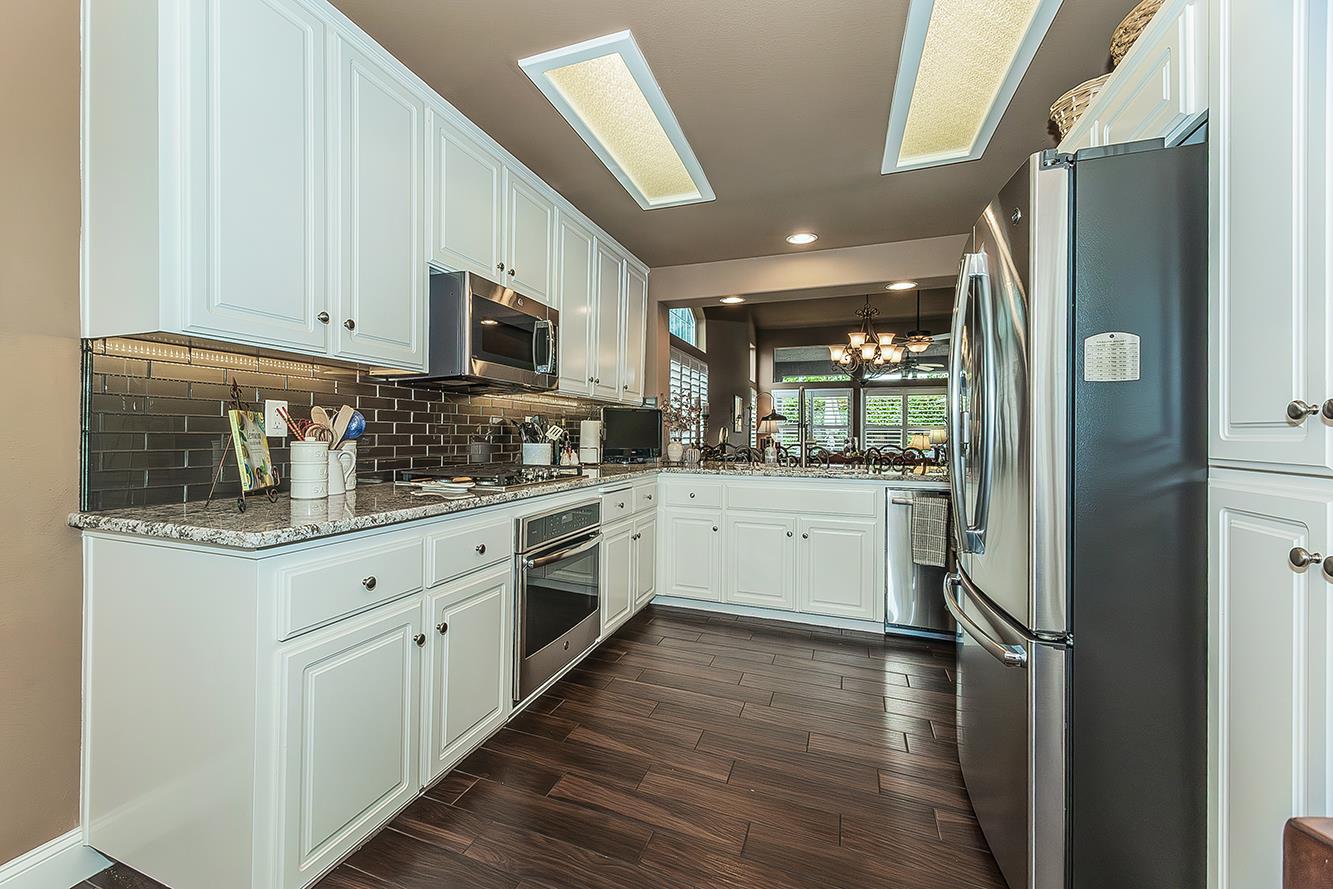 140 N Gayle Ave, Clovis, CA 93611