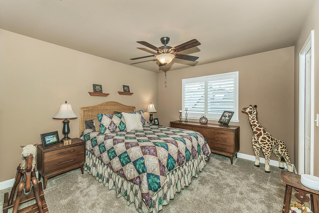 140 N Gayle Ave, Clovis, CA 93611