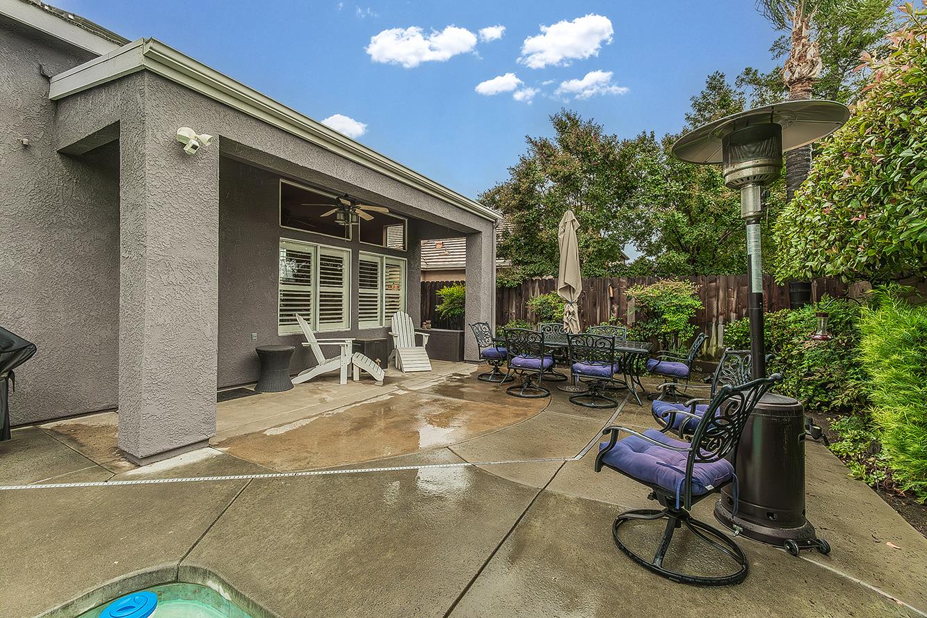 140 N Gayle Ave, Clovis, CA 93611