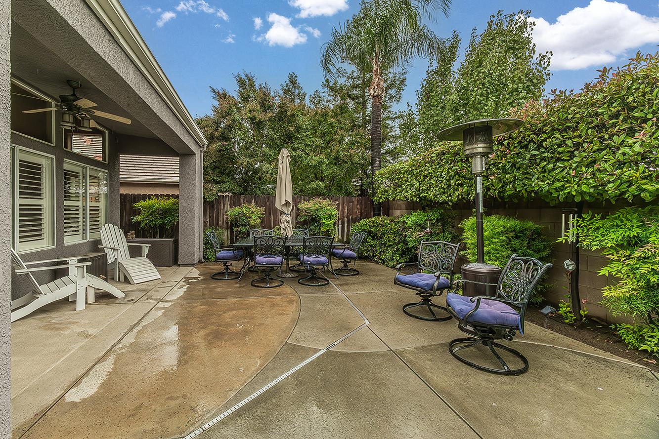 140 N Gayle Ave, Clovis, CA 93611