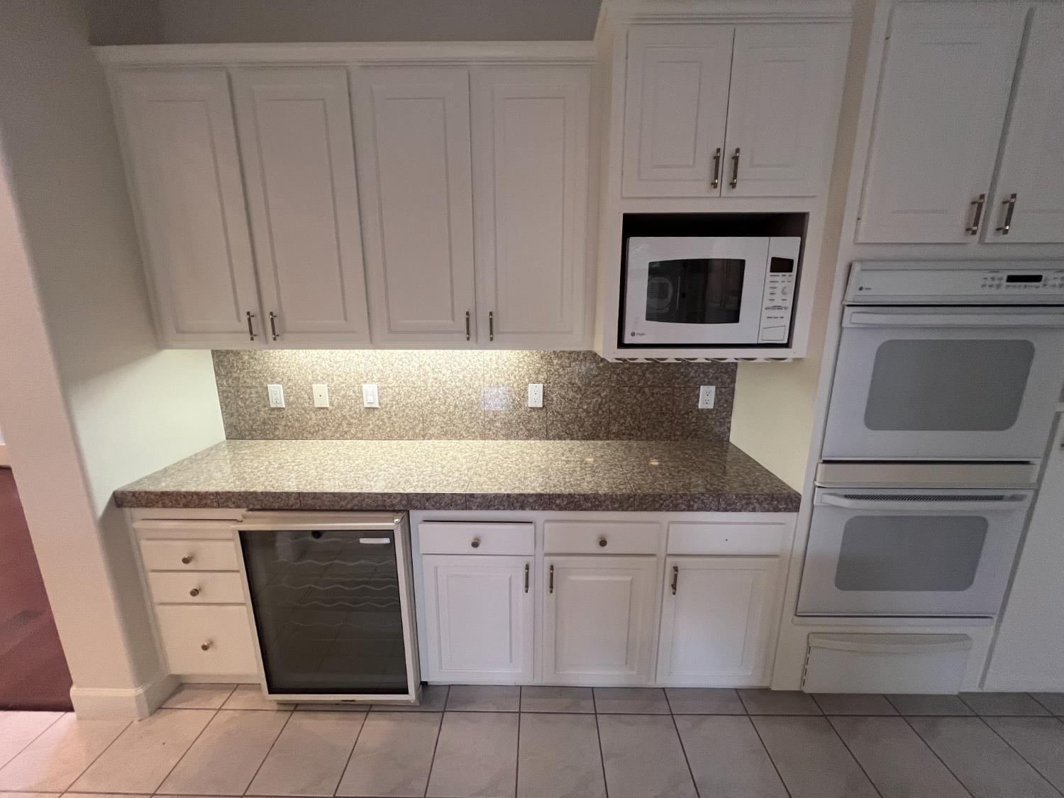 2563 W Fir Ave, Fresno, CA 93711