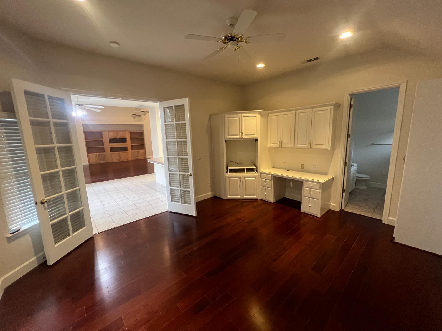 2563 W Fir Ave, Fresno, CA 93711