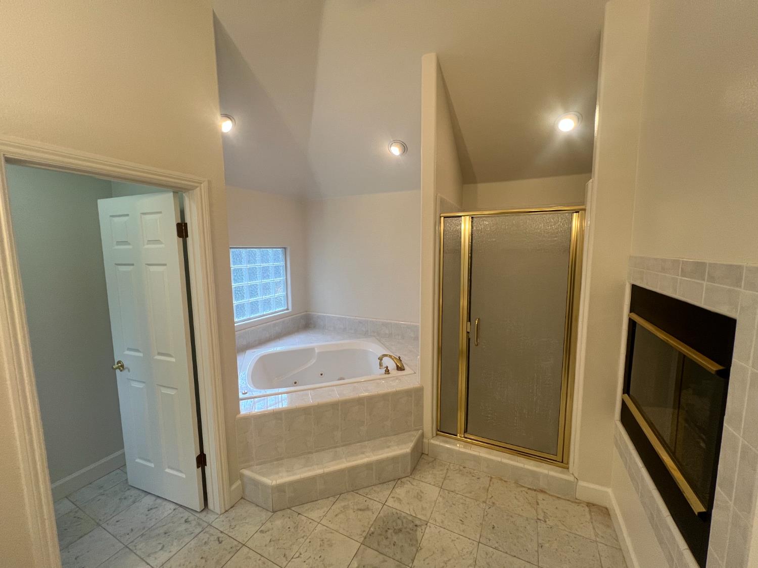 2563 W Fir Ave, Fresno, CA 93711