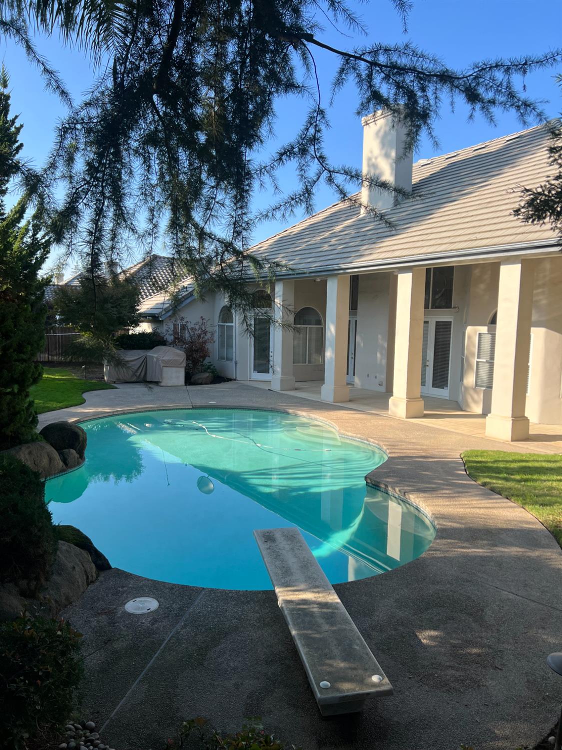 2563 W Fir Ave, Fresno, CA 93711