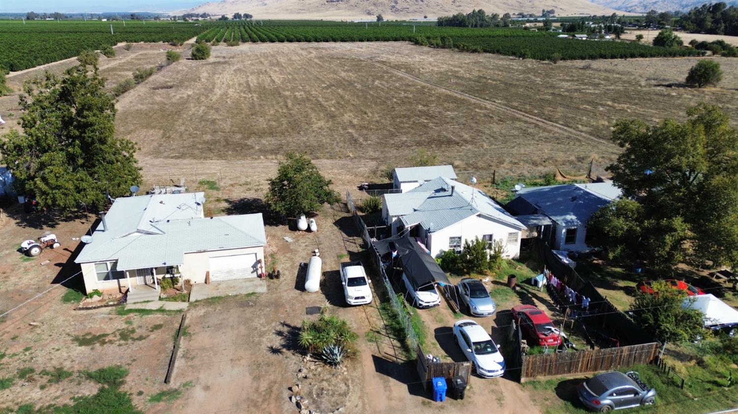 19760 E American Ave, Reedley, CA 93654