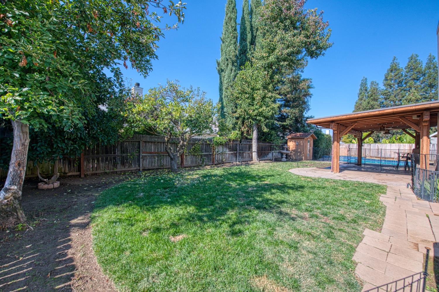 10183 N Backer Ave, Fresno, CA 93730