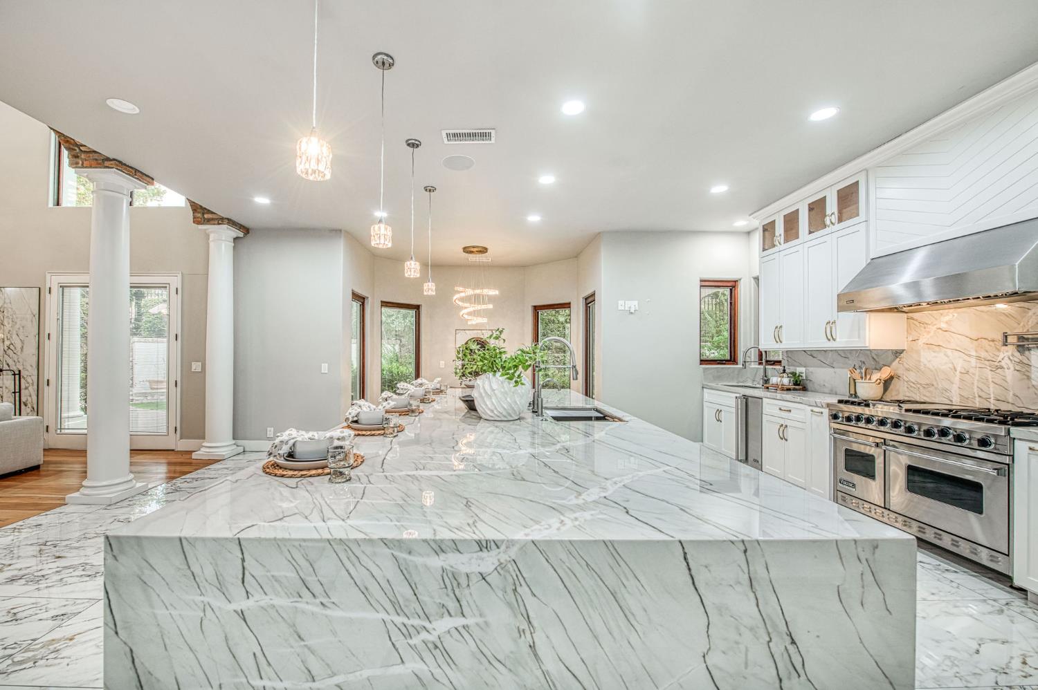 2283 E Sarazen Ave, Fresno, CA 93730