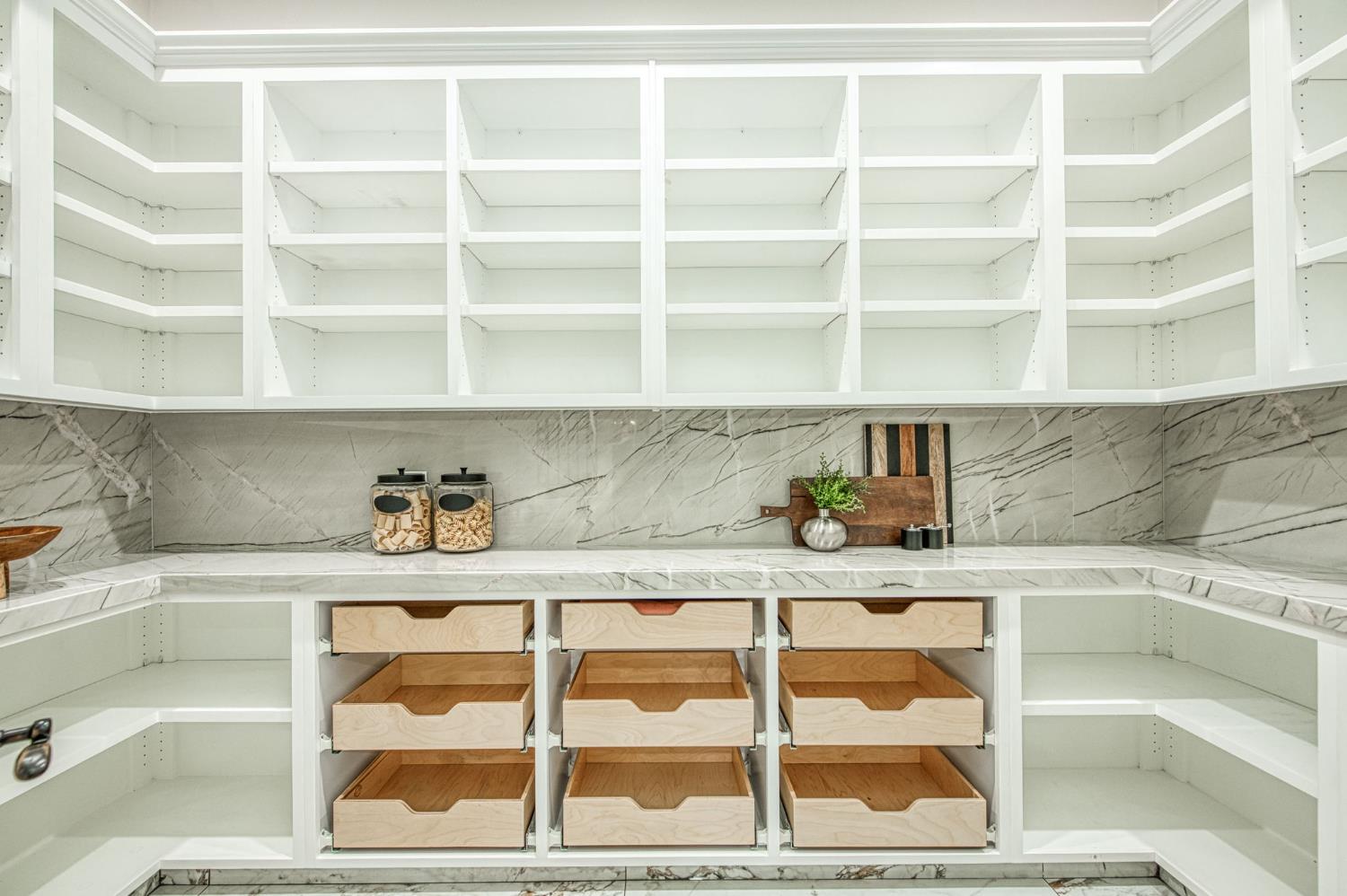 2283 E Sarazen Ave, Fresno, CA 93730