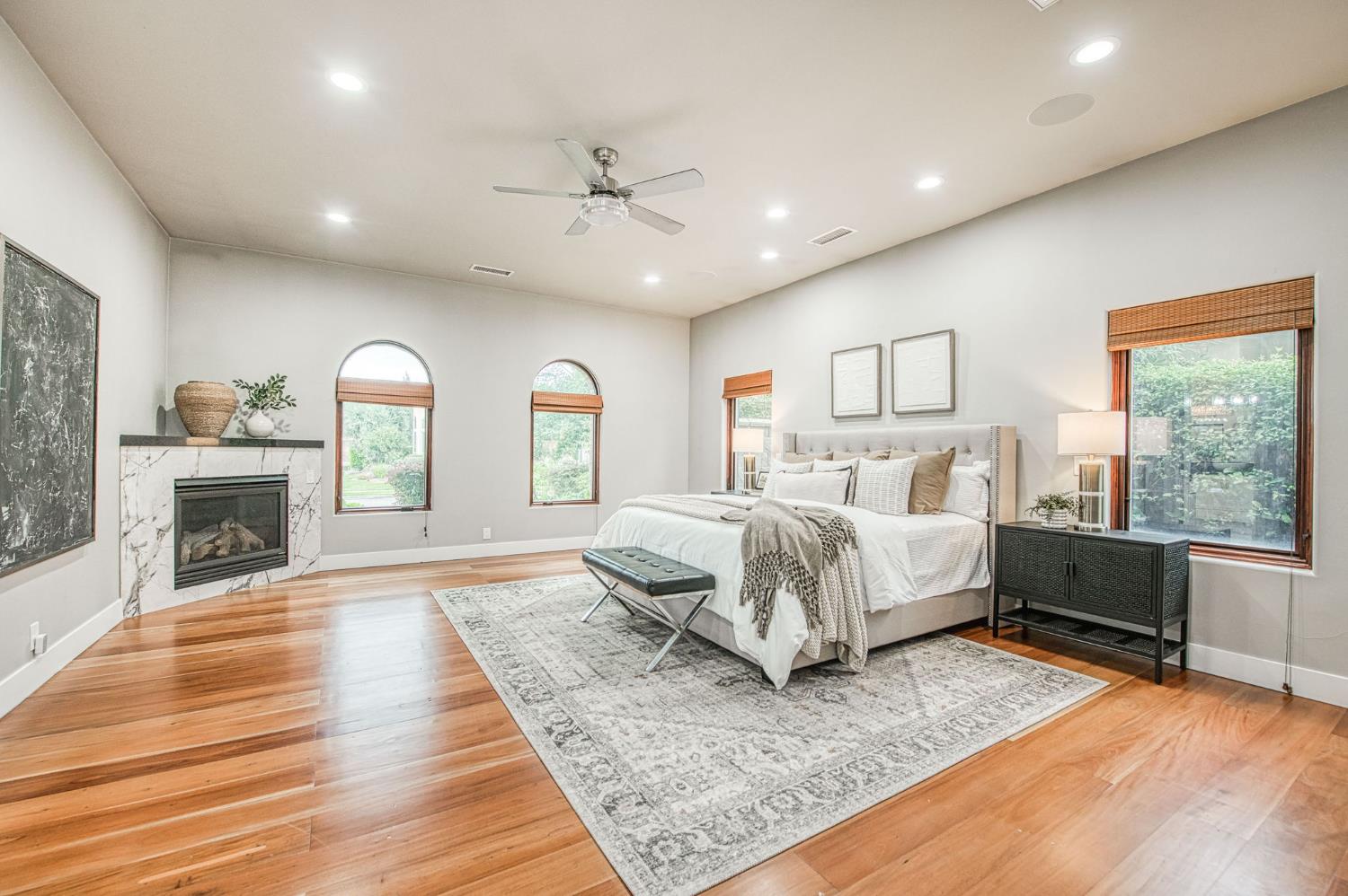 2283 E Sarazen Ave, Fresno, CA 93730