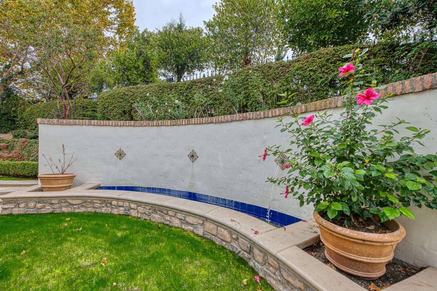 2283 E Sarazen Ave, Fresno, CA 93730