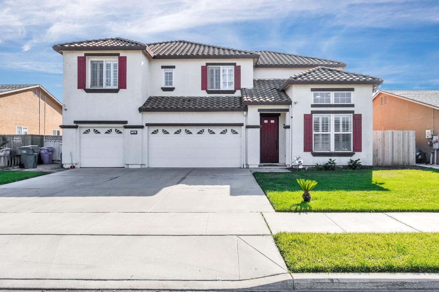 738 W Silvercrest Dr, Lindsay, CA 93247