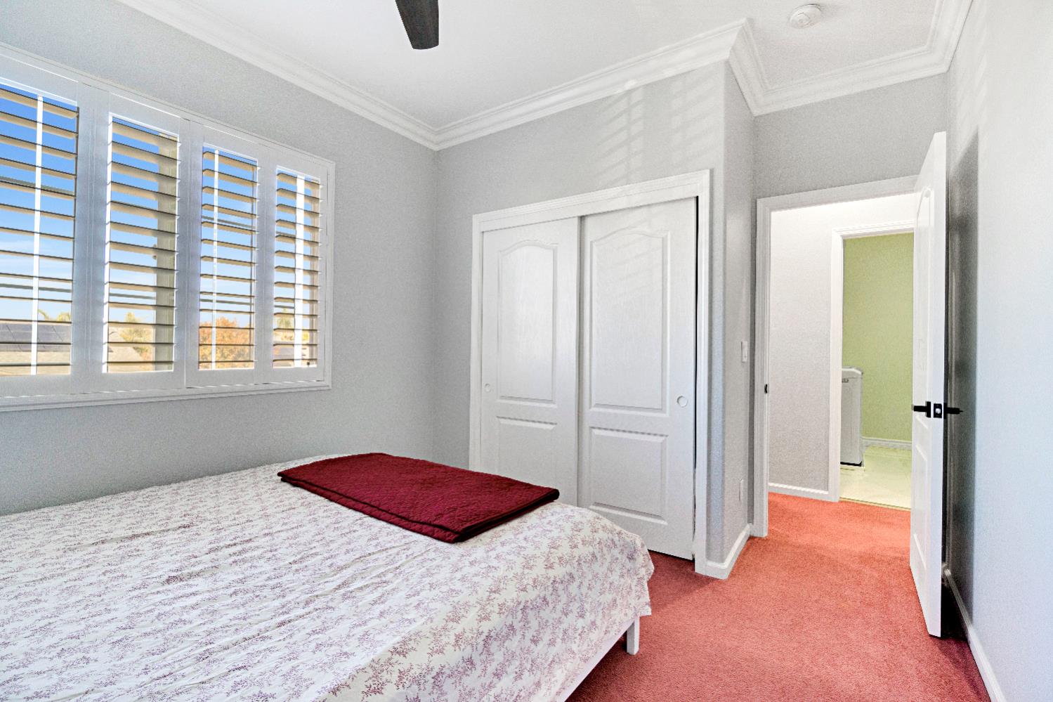 738 W Silvercrest Dr, Lindsay, CA 93247