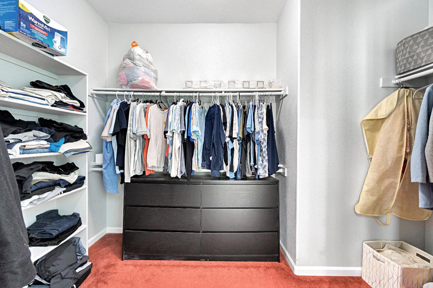 738 W Silvercrest Dr, Lindsay, CA 93247