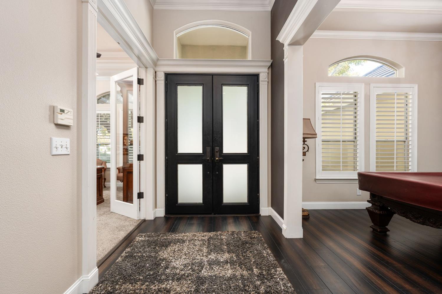 1353 E Saint James Cir, Fresno, CA 93720