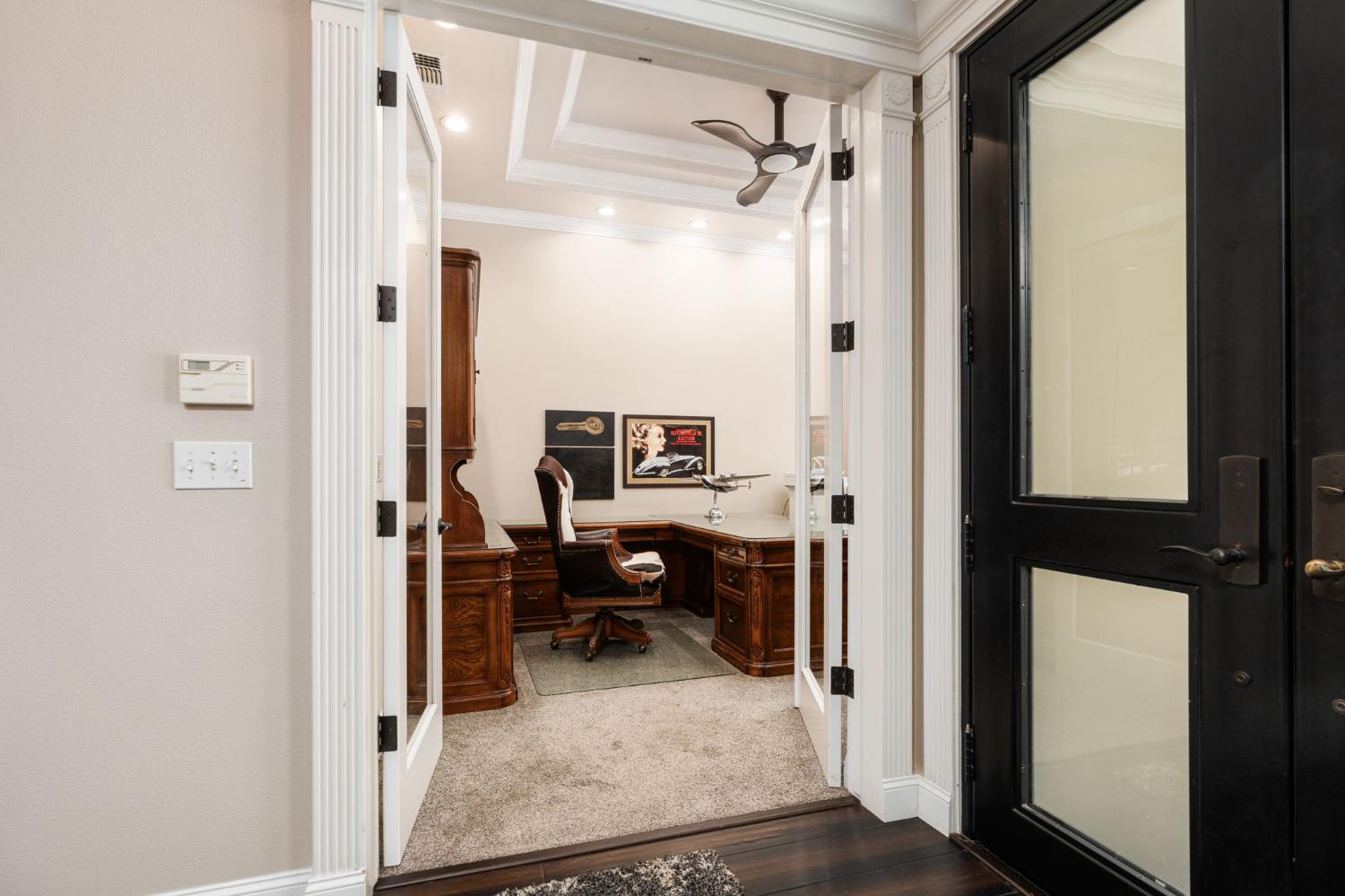 1353 E Saint James Cir, Fresno, CA 93720