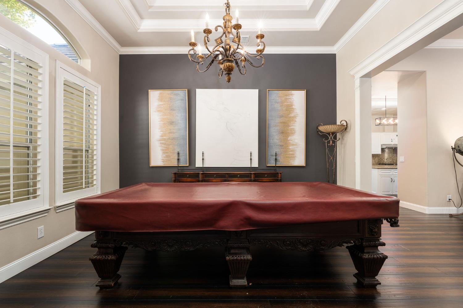 1353 E Saint James Cir, Fresno, CA 93720