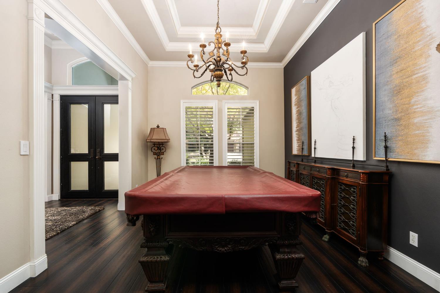 1353 E Saint James Cir, Fresno, CA 93720