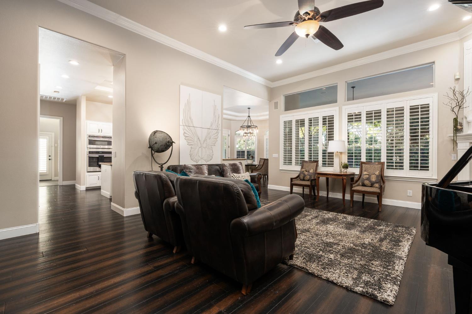 1353 E Saint James Cir, Fresno, CA 93720