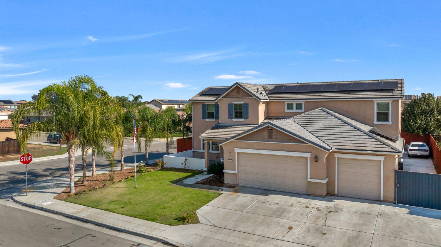 2302 N Jason Ave, Fresno, CA 93737