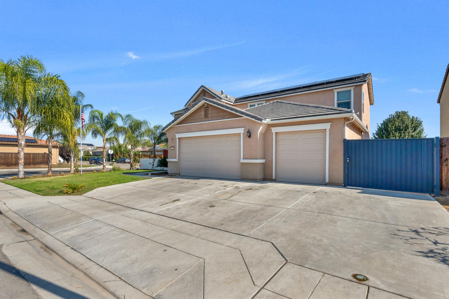 2302 N Jason Ave, Fresno, CA 93737