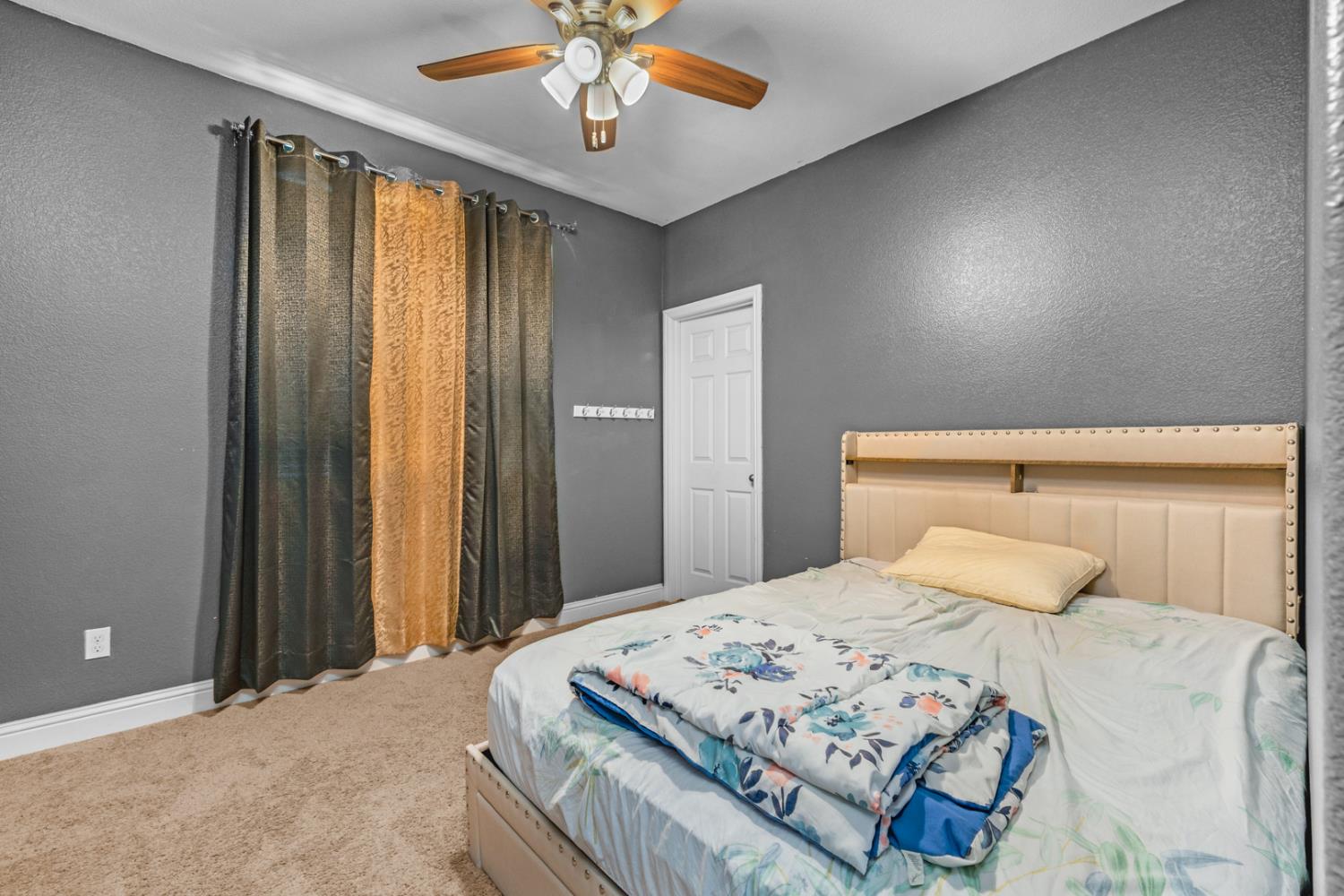 2302 N Jason Ave, Fresno, CA 93737