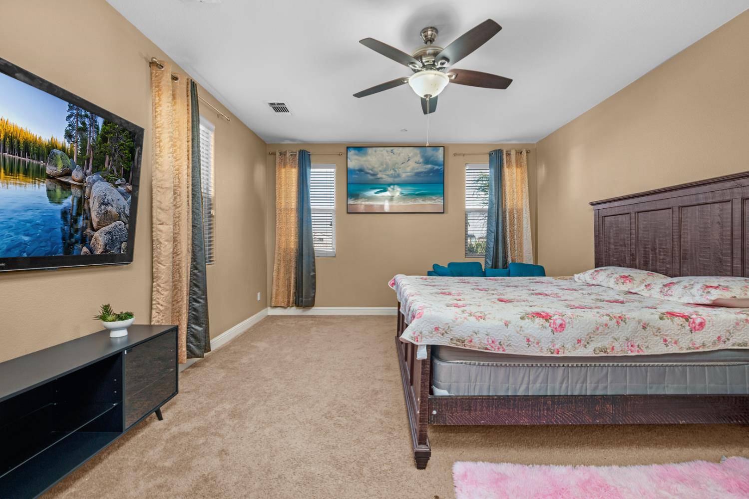 2302 N Jason Ave, Fresno, CA 93737