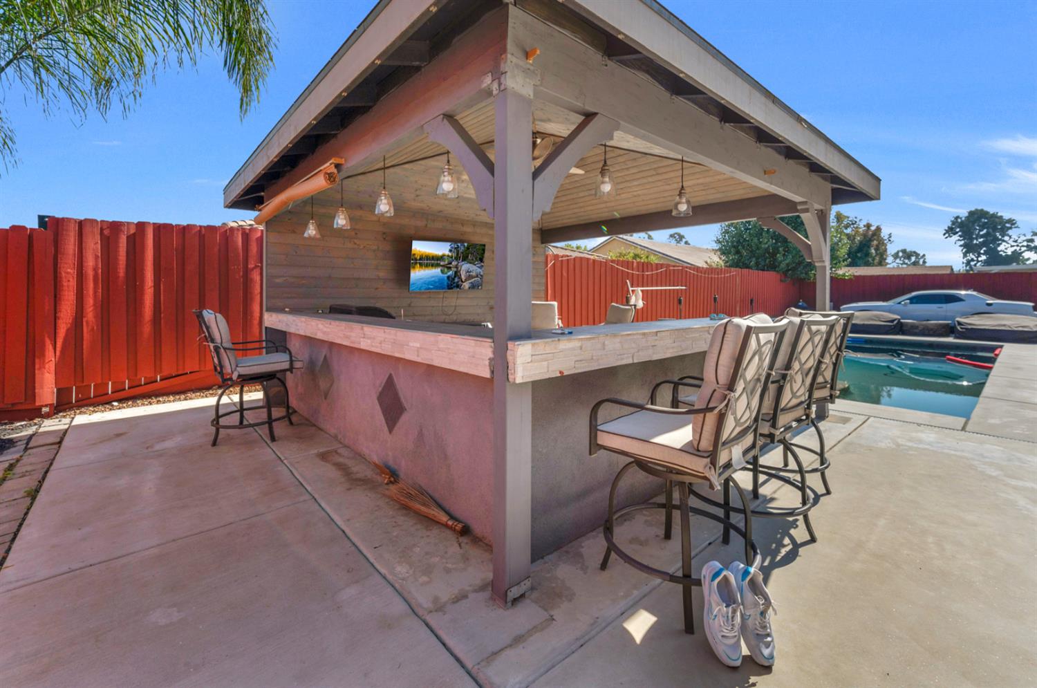 2302 N Jason Ave, Fresno, CA 93737