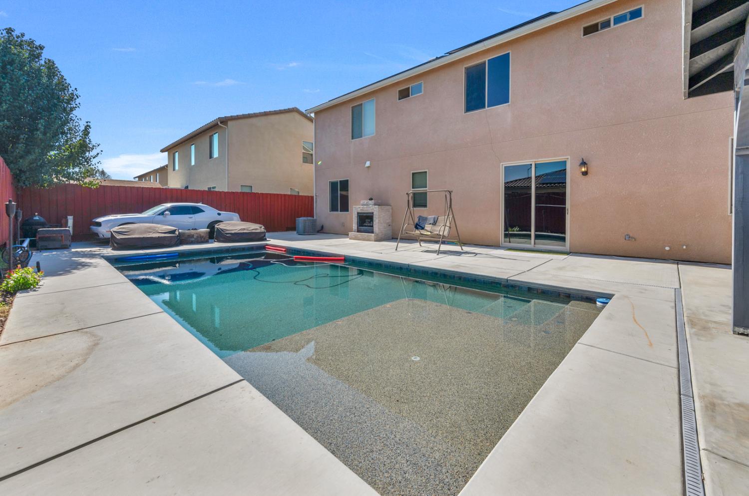 2302 N Jason Ave, Fresno, CA 93737