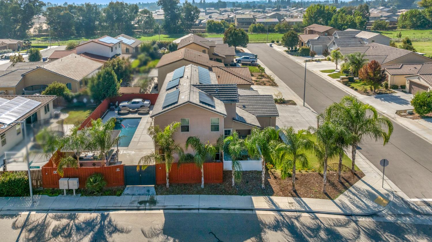 2302 N Jason Ave, Fresno, CA 93737