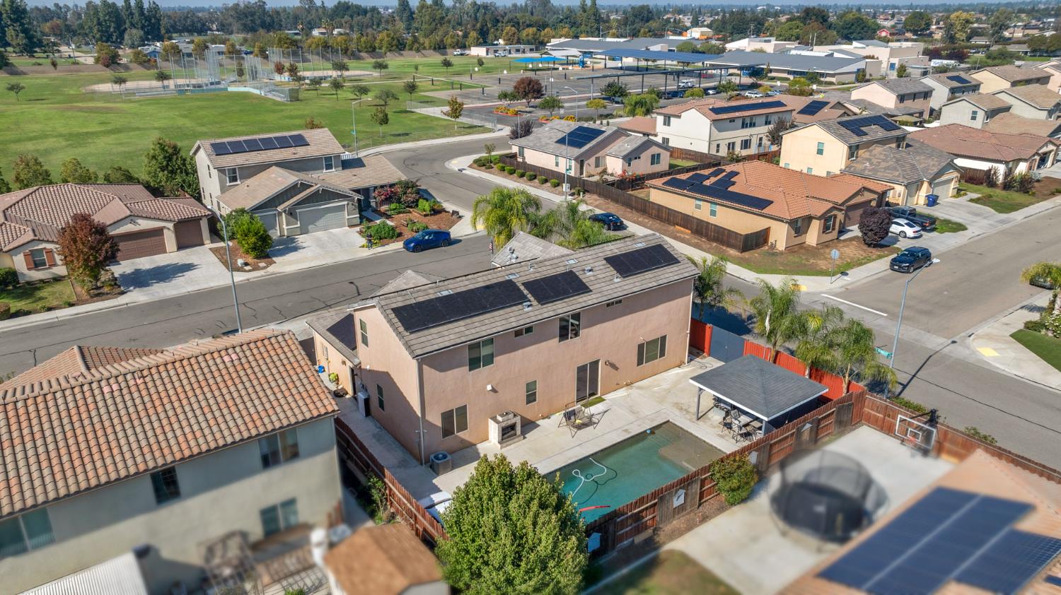 2302 N Jason Ave, Fresno, CA 93737