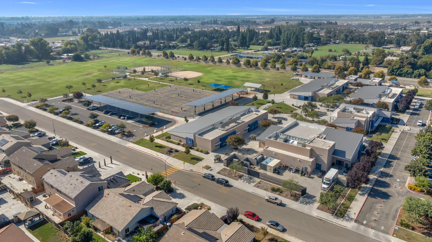 2302 N Jason Ave, Fresno, CA 93737