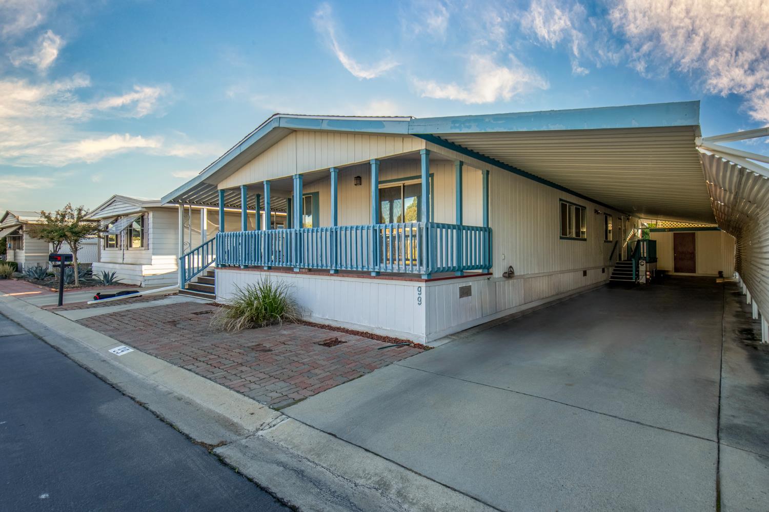 1001 Sylmar Ave #99, Clovis, CA 93612