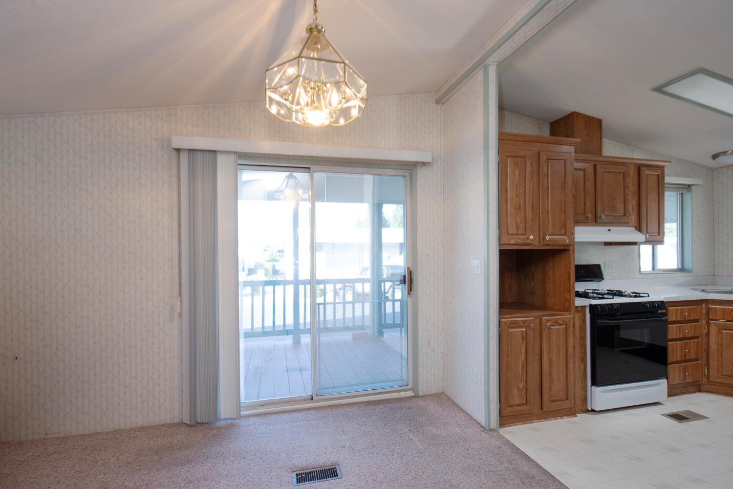 1001 Sylmar Ave #99, Clovis, CA 93612