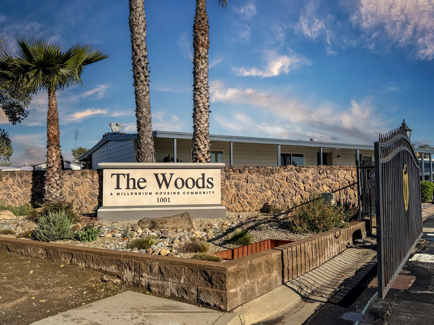 1001 Sylmar Ave #99, Clovis, CA 93612