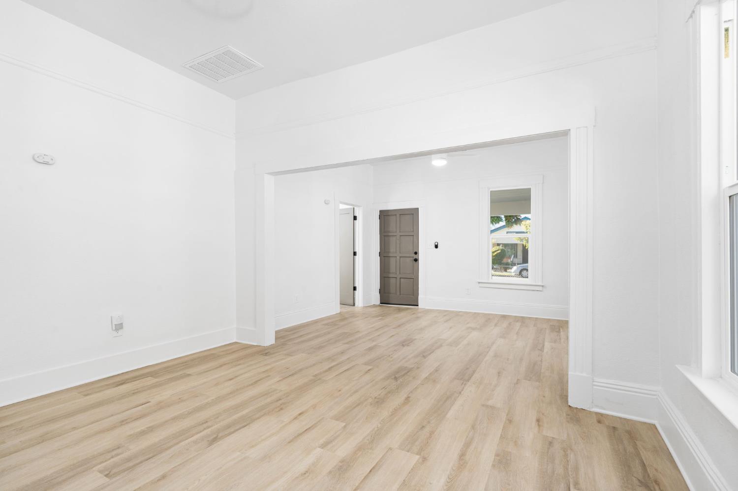 244 N U St, Fresno, CA 93701