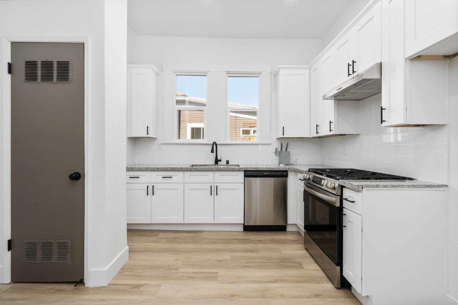 244 N U St, Fresno, CA 93701