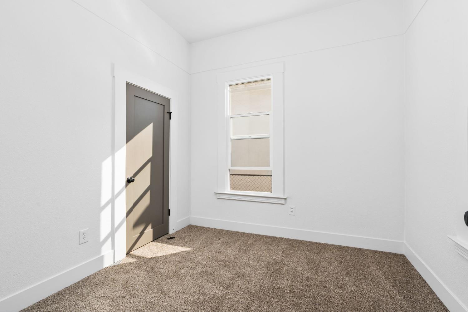 244 N U St, Fresno, CA 93701