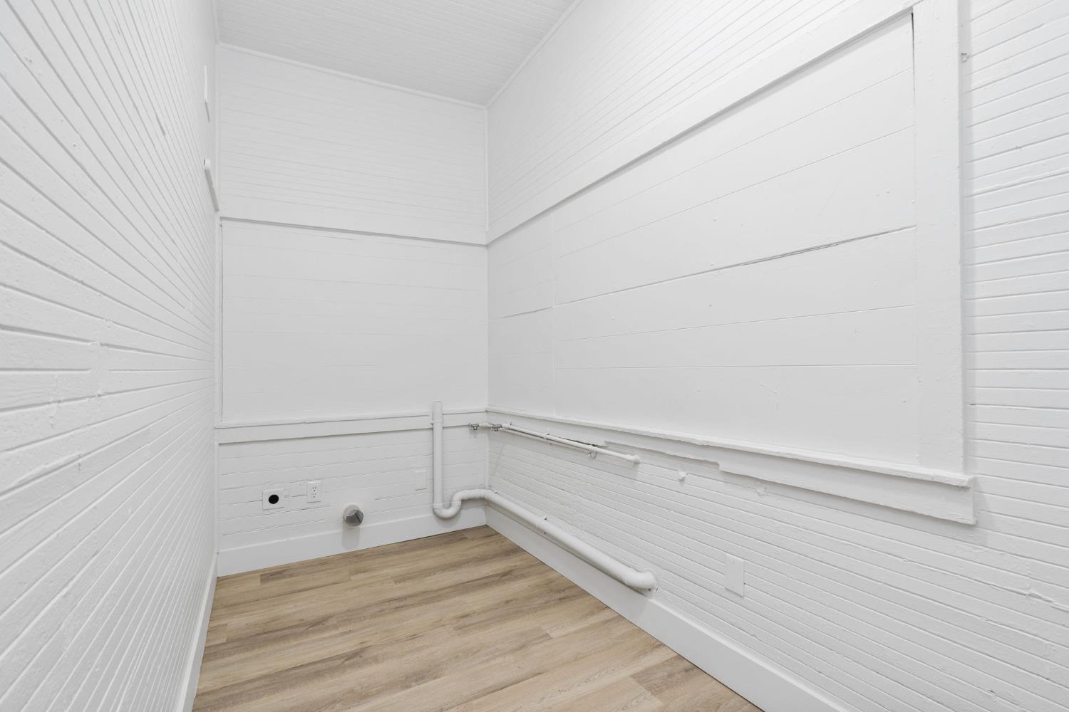 244 N U St, Fresno, CA 93701