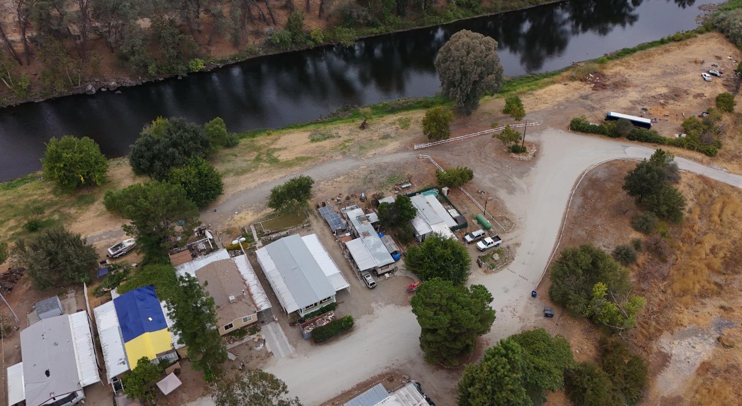 25433 E Trimmer Springs Rd, Sanger, CA 93657