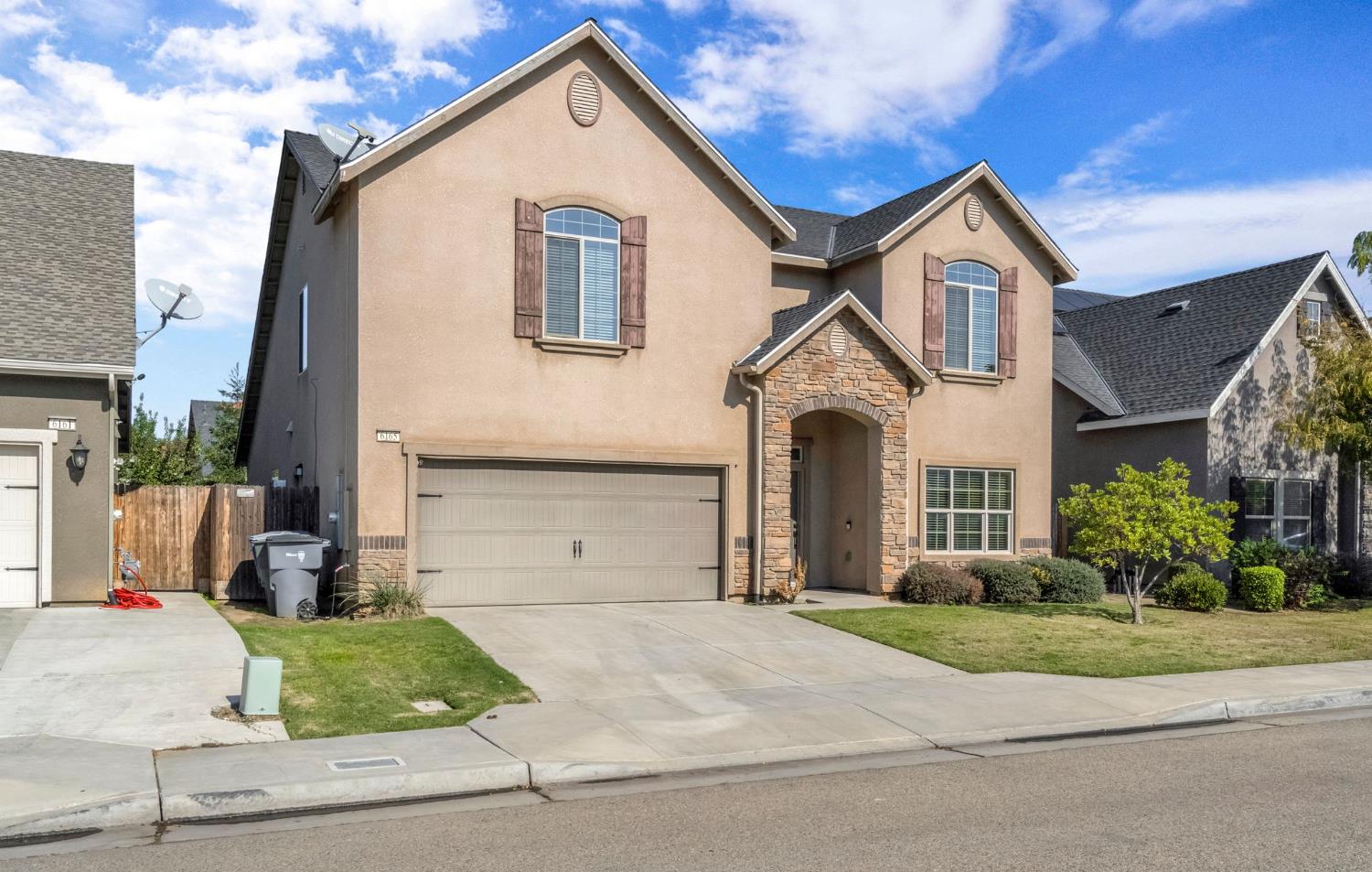 6165 E Farrin Ave, Fresno, CA 93727