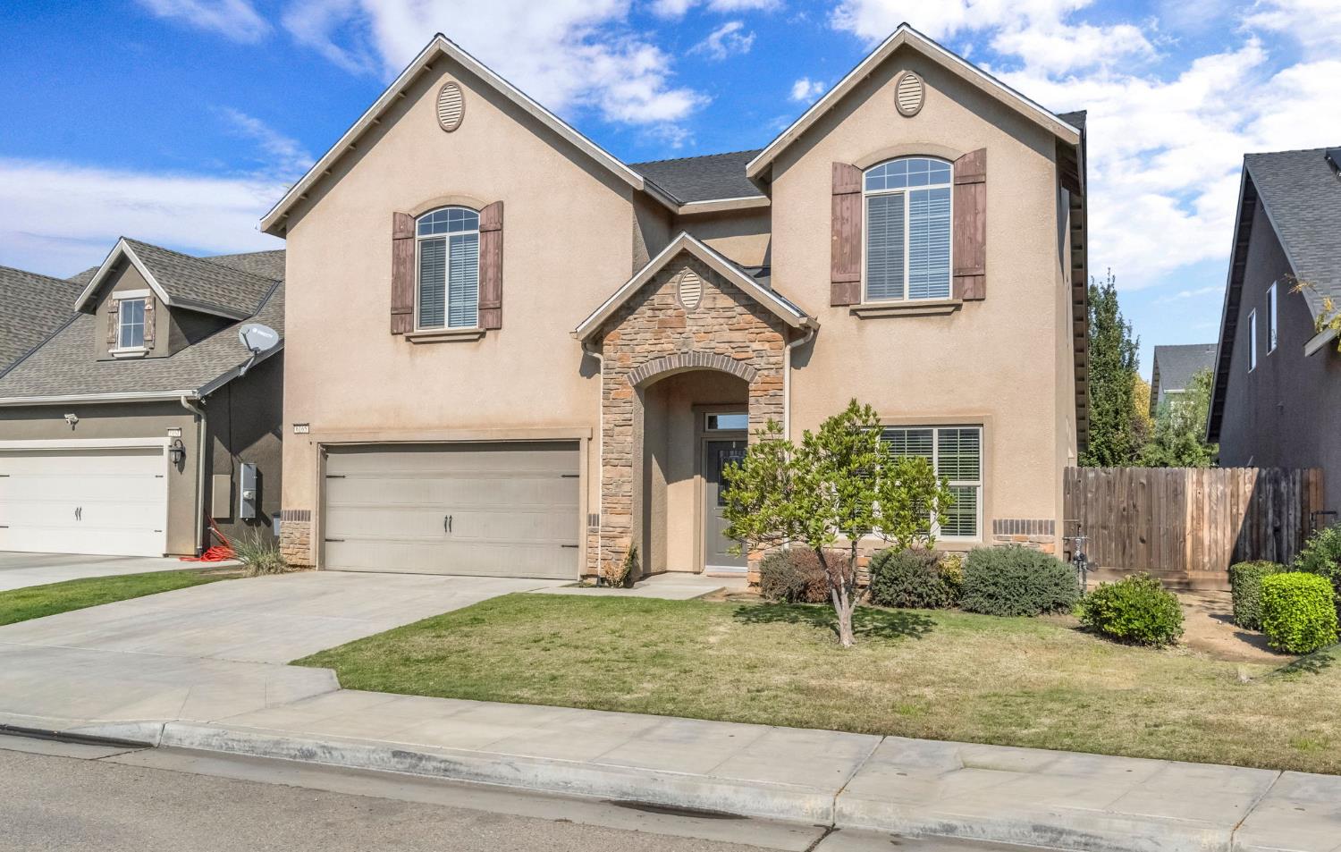 6165 E Farrin Ave, Fresno, CA 93727