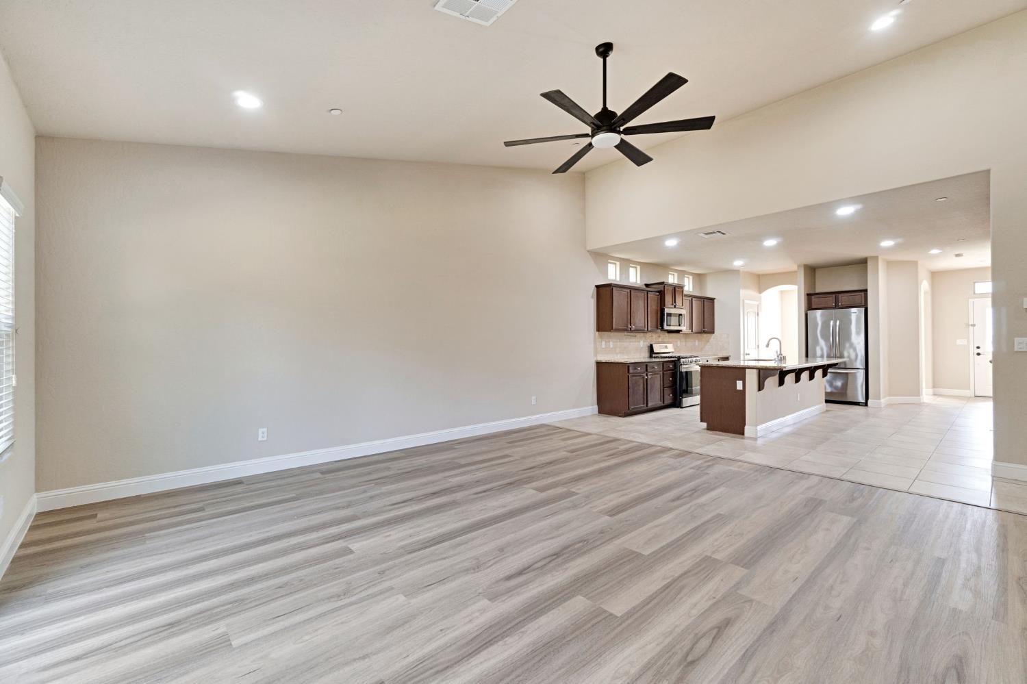 6165 E Farrin Ave, Fresno, CA 93727