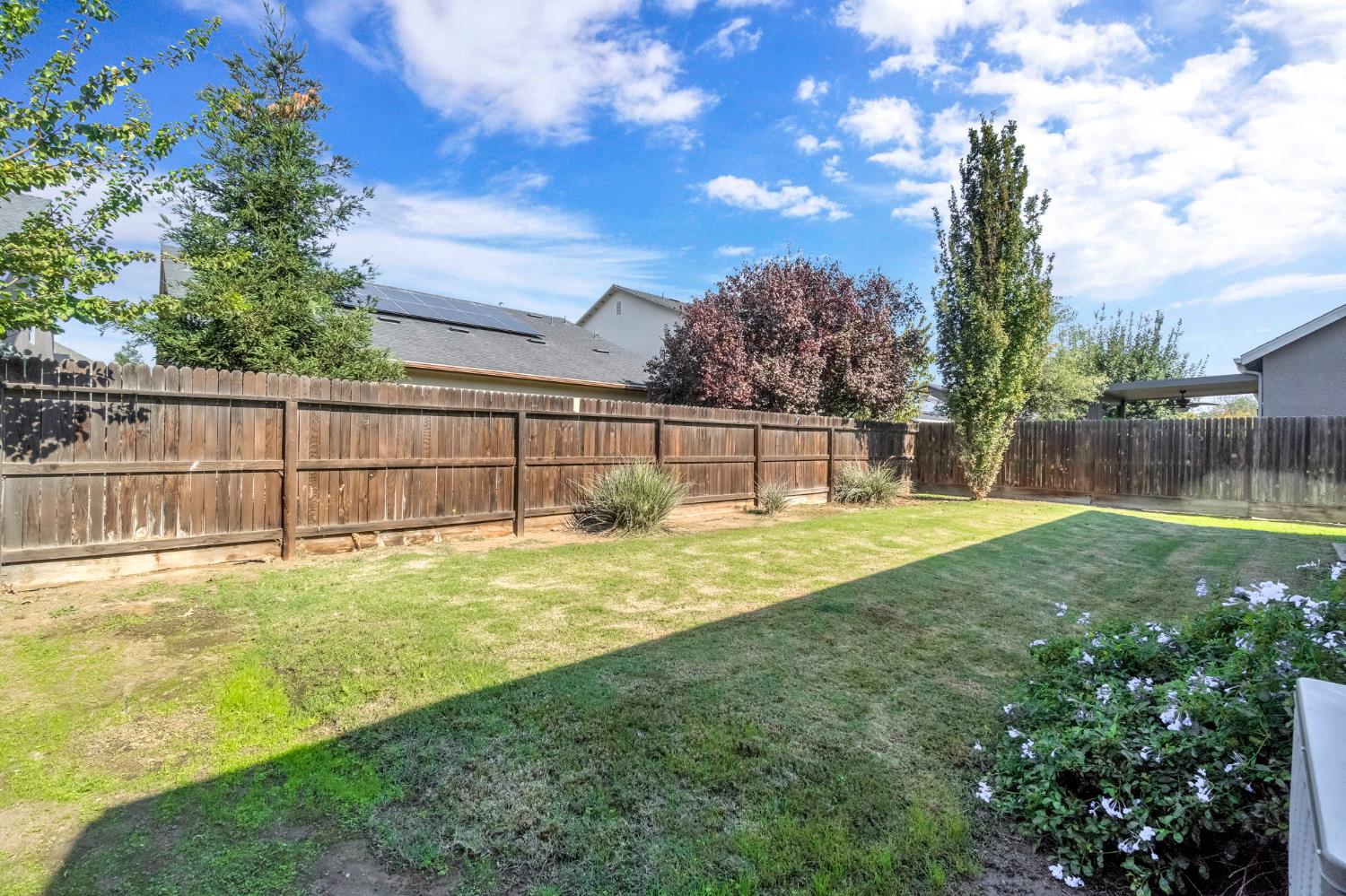 6165 E Farrin Ave, Fresno, CA 93727