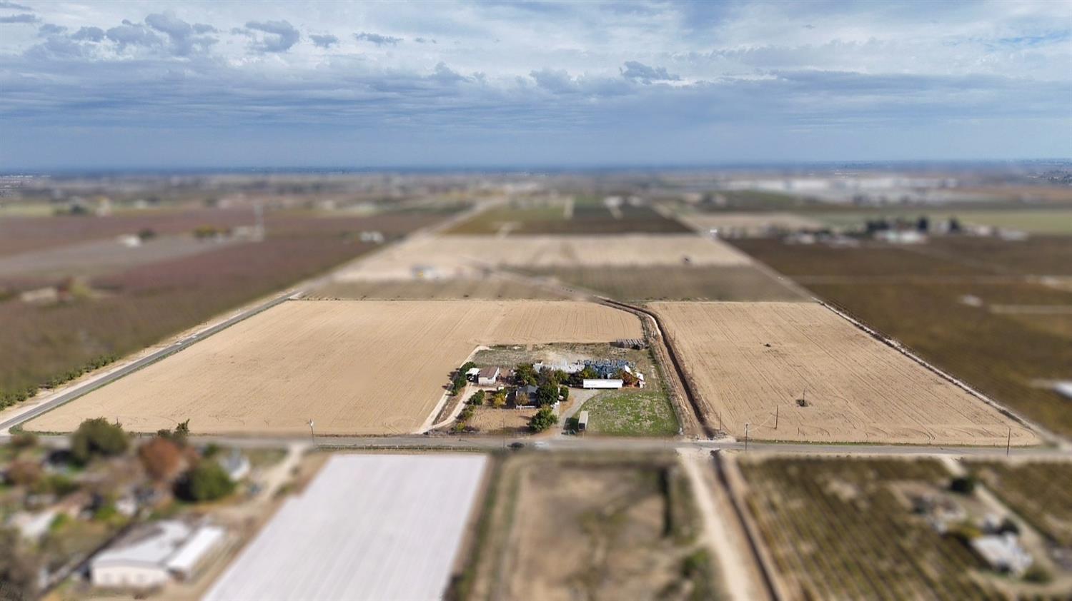 8124 S Cherry Ave, Fresno, CA 93725