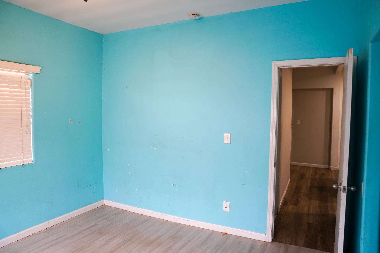 8124 S Cherry Ave, Fresno, CA 93725