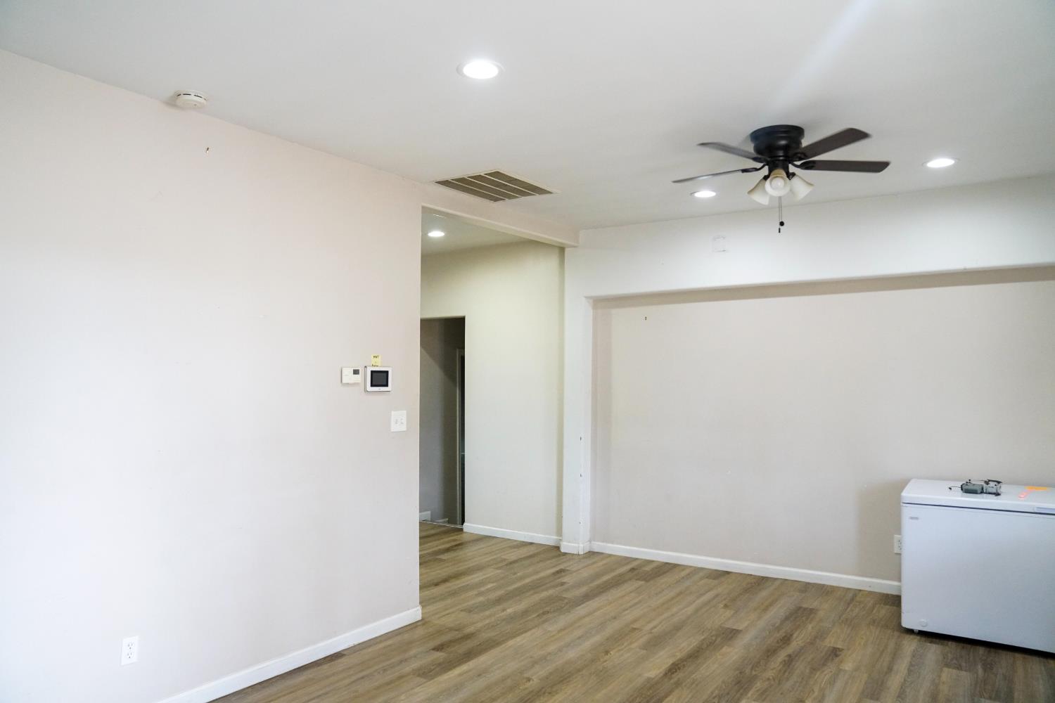 8124 S Cherry Ave, Fresno, CA 93725